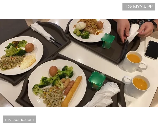 陆光祖私下竟然这么讲究，连早餐都比我这月工资贵…